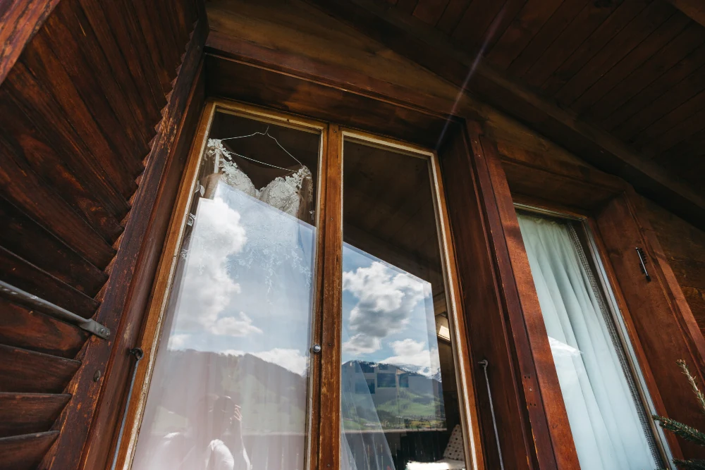 Holzfenster streichen: Reihenfolge von Falz, Rahmen und Querhölzern